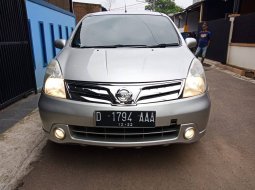 Jual Mobil Nissan Grand Livina 1.5 NA 2012 1