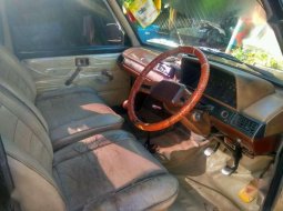 Toyota Kijang 1986 dijual 4