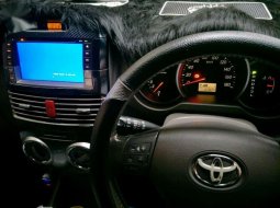 2011 Toyota Rush dijual 3