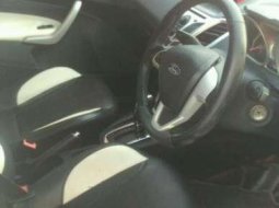 Ford Fiesta Sport 2011 harga murah 3