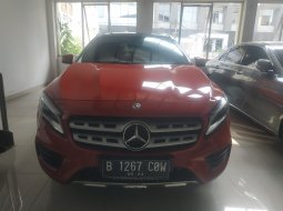 Jual mobil Mercedes-Benz GLA 200 2017 1