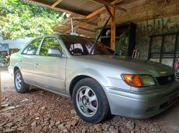 Jual mobil bekas murah Toyota Soluna XLi 2001  2