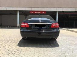 Mercedes-Benz E-Class 2010 terbaik 4