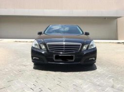 Mercedes-Benz E-Class 2010 terbaik 7