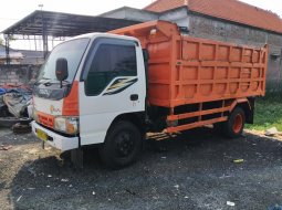 Jual mobil bekas Isuzu Dump Truck 2012 3