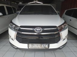 Jual Mobil Toyota Venturer 2017 1