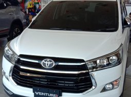 Jual mobil Toyota Innova Venturer 2019  2