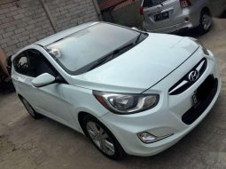 Hyundai Grand Avega 2012 terbaik 6