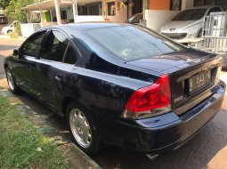 Jual mobil Volvo S60 2.0T Automatic Tahun 2004 bekas 2