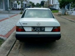 Jual Mobil Mercedes-Benz 300E W124 L6 3.0 Manual 1990 2