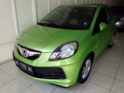 Jual Honda Brio E 2012 mobil bekas murah 4