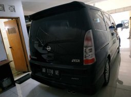 Jual Mobil Nissan Serena Highway Star 2011 7