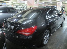 Jual mobil bekas Mercedes-Benz GLA 200 2014 dengan harga murah 4