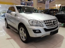 Jual Mercedes-Benz M-Class ML 350 2009 bekas murah 1