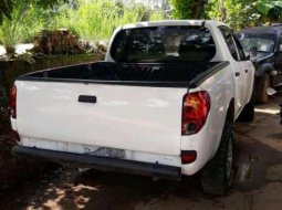 Mitsubishi Triton 2012 terbaik 2