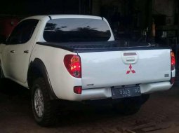 Mitsubishi Triton 2012 terbaik 1