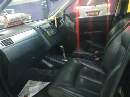 Jual mobil Nissan Latio 1.8 2017 bekas 6
