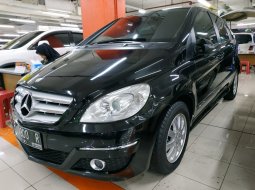 Dijual Mercedes-Benz B-CLass B 180 2010 dengan harga murah 2