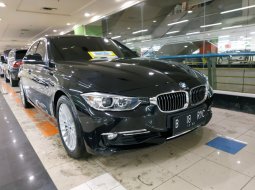 Jual mobil bekas BMW 3 Series 320i Luxury 2015 murah  3