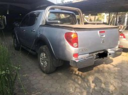 2011 Mitsubishi Triton dijual 2