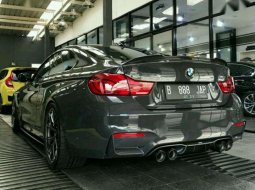 BMW M4  2015 Abu-abu 8