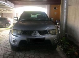 2011 Mitsubishi Triton dijual 6