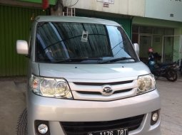 Jual mobil Daihatsu Luxio D 1.5 2012 dengan harga terjangkau  1