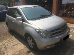 Toyota IST 2003 dijual 4