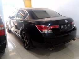 Dijual mobil Honda Accord V6 2008 bekas  3