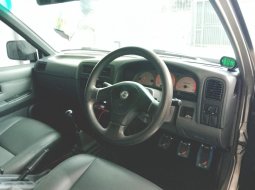 Jual mobil bekas murah Nissan Terrano Spirit S1 2003  3