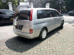 Toyota IST 2006 terbaik 5