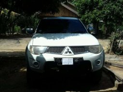 Mitsubishi Triton 2011 dijual 1