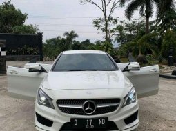 Mercedes-Benz CLA (200) 2015 kondisi terawat 3