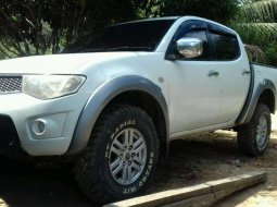 Mitsubishi Triton 2011 dijual 4