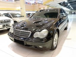 Jual mobil Mercedes-Benz C-Class C200 2001 bekas 1