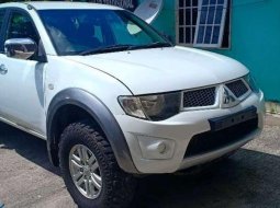 Jual model Mitsubishi Triton 2014 bekas 8