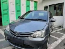 Mobil Toyota Etios 2013 dijual 1