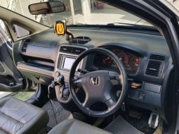 Jual model Honda Stream 2.0 2006 bekas 6