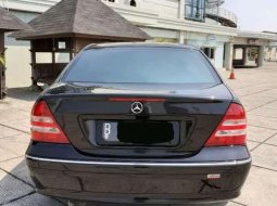 Mobil bekas Mercedes-Benz C-Class C 240 dijual 7