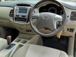 Jual mobil Toyota Kijang Innova V 2012 harga terjangkau di DI Yogyakarta 5