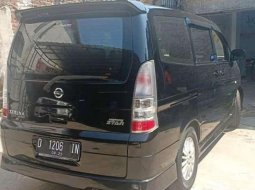 Mobil Nissan Serena 2010 Highway Star dijual, Jawa Barat 4