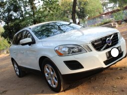 Mobil Volvo XC60 T5 2011 dijual, DKI Jakarta 2