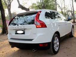 Mobil Volvo XC60 T5 2011 dijual, DKI Jakarta 4