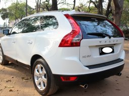 Mobil Volvo XC60 T5 2011 dijual, DKI Jakarta 6