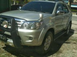 Jual Toyota Fortuner G 2008 harga murah di Sumatra Utara 3