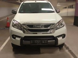 Mobil Isuzu MU-X 2017 Premiere terbaik di DKI Jakarta 5