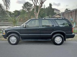 Mobil Opel Blazer 2001 terbaik di Bali 4