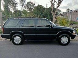 Mobil Opel Blazer 2001 terbaik di Bali 3