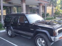 Jual Jeep Cherokee 2000 harga murah di Bali 2
