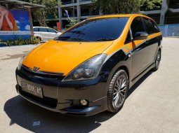 Mobil Toyota Wish 2005 1.8 MPV dijual, Kalimantan Selatan 6